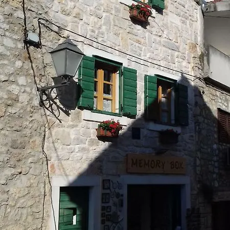Apartments Mime - Small House Vodice Exterior photo
